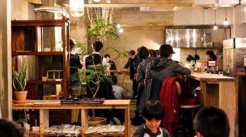 Pub/Lounge, ArtBar & GuestHouse ennova in Atami
