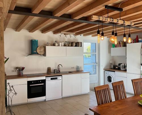 Large cottage in St Privat des Prés (Large cottage in St Privat des Pres) in Festalemps