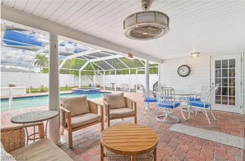 ทัศนียภาพ, Sunshine Oasis Pool and Spa Retreat, Pool Heat Included in เคปคอรัล (FL)