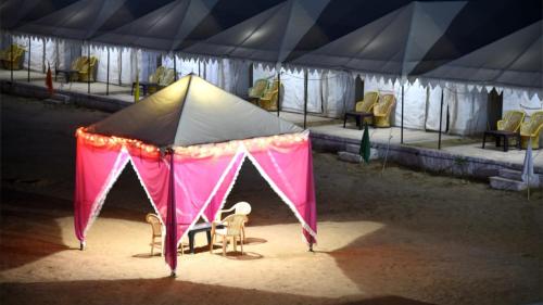 Big Brand Desert Camp - image 4