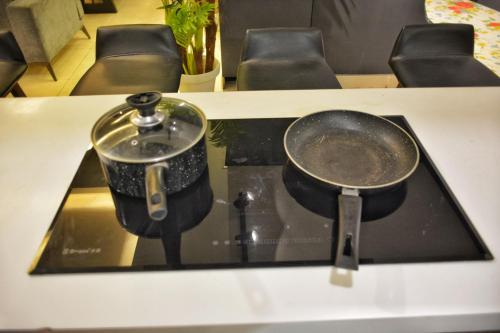 Goldcrest Mall and Residency - Phase 4 DHA - Modern Vintage Penthouse Apartment By Alvis Suite - image 11