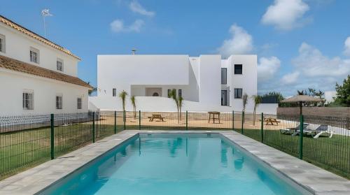 Apartamento con piscina compartida cerca del centro