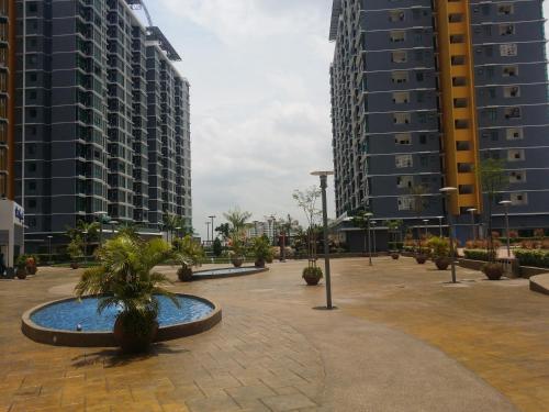 Vista Alam Studio Units - Pool, food court in Shah Alam