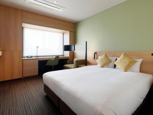 room detail thumbnail 1