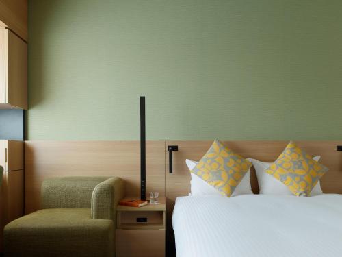 room detail thumbnail 1
