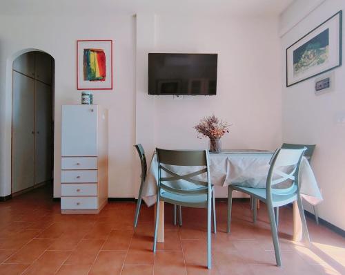 Iekārtas, La Casa negli Ulivi in Diano Arentino