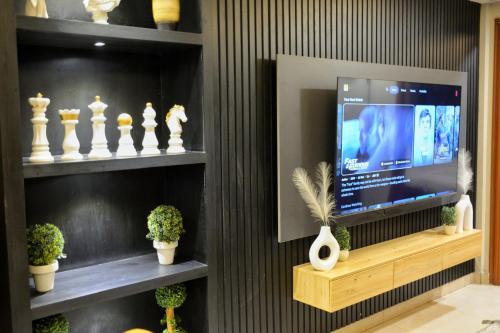 PRESIDENTIAL PENTHOUSE ONE BED APARTMENT - GOLDCREST MALL AND RESIDENCY By ALVIS SUITE - image 13