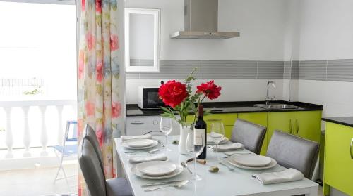 Apartamento con con balcon ideal para familias cerca de la playa