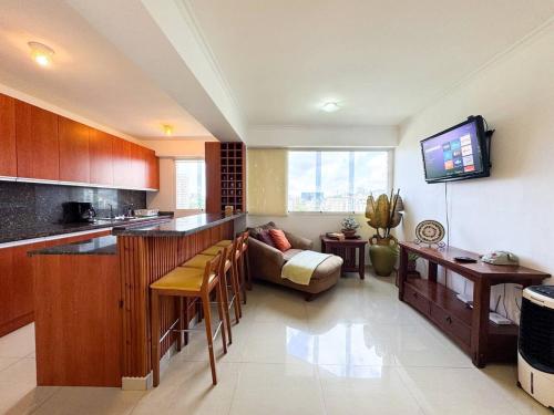 Spacious & Convenient, Comfortable Apartment In La Campina, CCS in La Florida