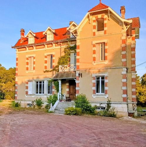 Hennessy Hunting Estate in Paizay-le-Chapt