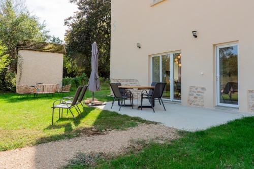 Arpent, la pause nature et piscine in Creches-sur-Saone
