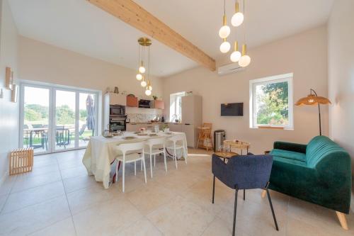 Arpent, la pause nature et piscine in Creches-sur-Saone