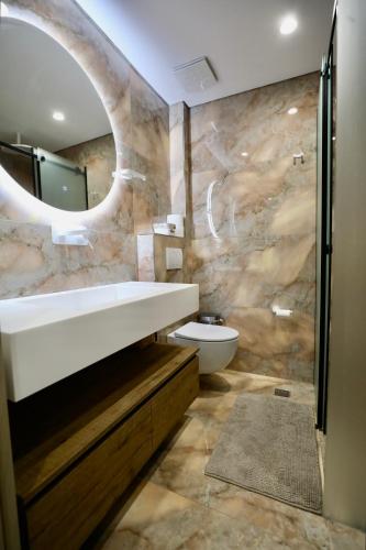 Manolo & Jolie Luxury Villa - image 4