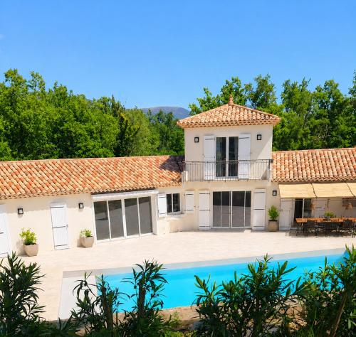Kilátás, Villa Maluan, Maison d'hôtes, nature et calme au Pays de Fayence (Villa Maluan, Maison d'hotes, nature et calme au Pays de Fayence) in Andon (Provence-Alpes-Cote d'Azur)