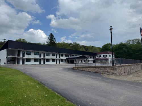 . Raystown Country Lodge
