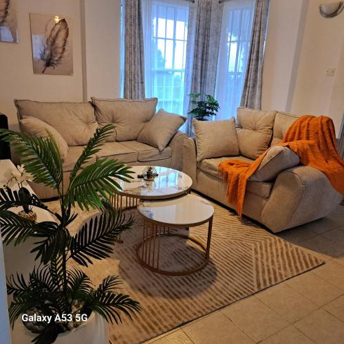 RyNa Homes – khách sạn tại Meru