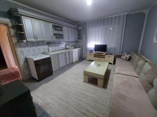 Ariana Guest House in พริซเซ่น