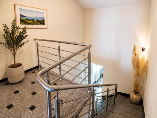 Blue Lake Luxury Accommodation - image 40
