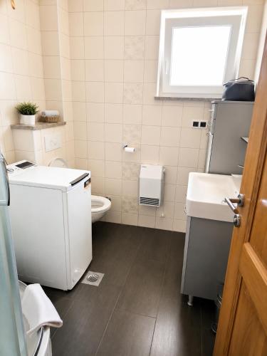 Blue Lake Luxury Accommodation - image 42