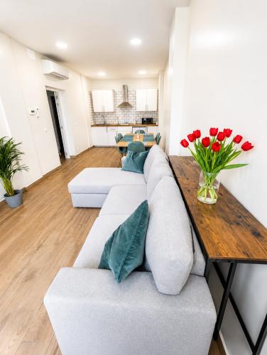 Coastal Retreat Steps from the Sea 2BR 2BA
