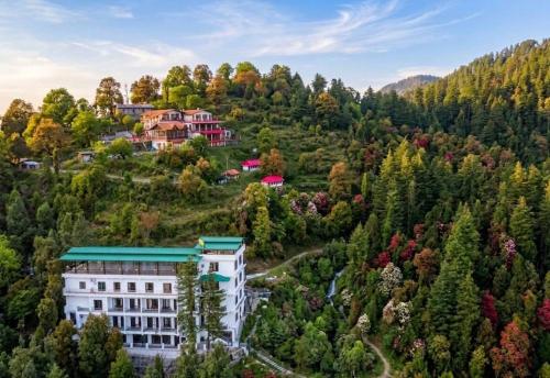 LA Riqueza Dhanolti View - Near to Eco Park & Surkanda Devi Temple