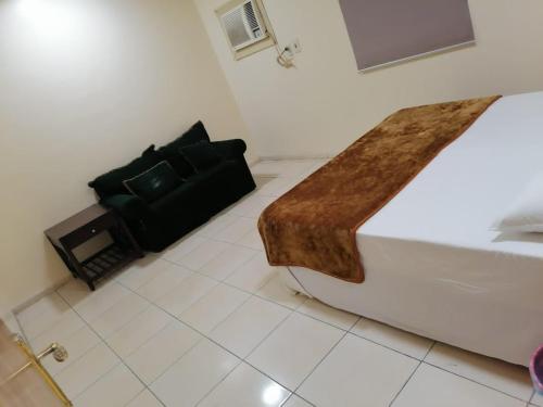 Q Economy Hotel 100 in ดัมมัม