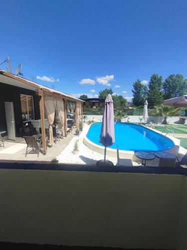 Oasis luxury apartments in Keramoti