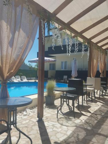 Oasis luxury apartments in Keramoti