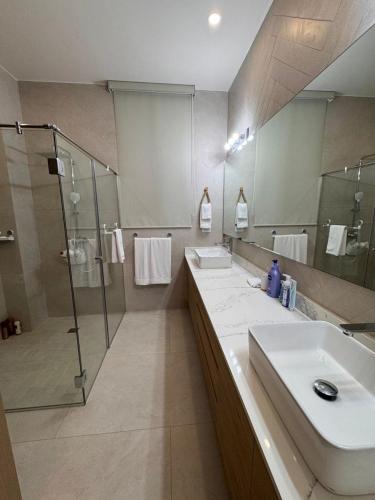 APARTAMENTO DE LUJO EN PLAYA ESCONDIDA 5 habitaciones in Maria Chiquita