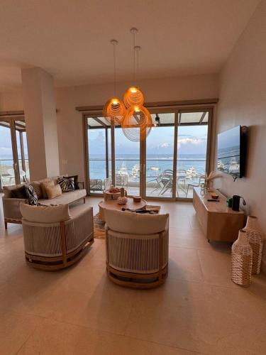 APARTAMENTO DE LUJO EN PLAYA ESCONDIDA 5 habitaciones in Maria Chiquita