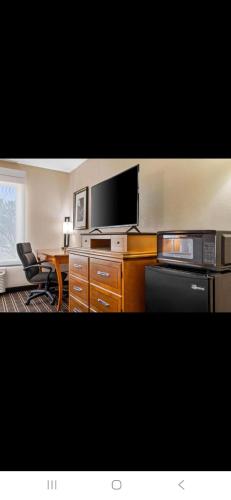 Days Inn by Wyndham Black River Falls - Access to ATV Trail in Black River Falls, USA