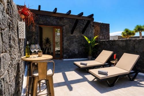 Villa Blanco - Romantic Hideaway - Private Villa for Couple