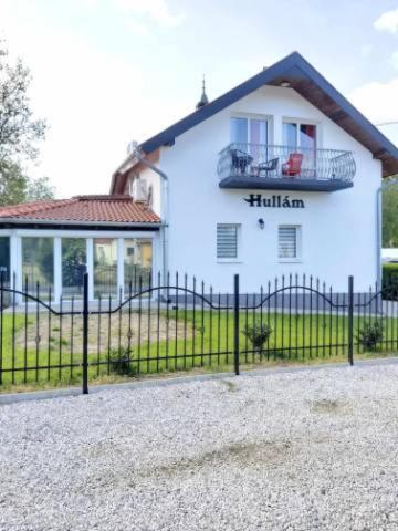 Hullám Apartmanház – khách sạn tại Zamor