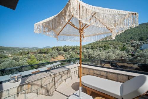 Isolated, Luxurious Stay, Olivinn Yalı Mansion in Yaliciflik