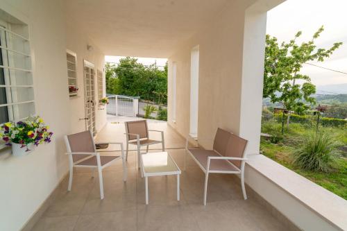 Villa Romantica con Bosco sulla Strada dei Vini in Montefalcione