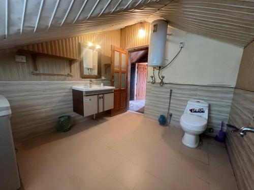 Haven Mushkpuri Heights - 5BR Home with Lawn in Dunga Gali - image 8