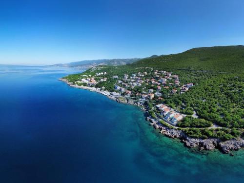 Ümbrus, Adriatic Charm in Smokvica Krmpotska