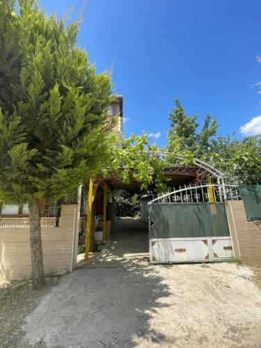Günlük kiralık eşyalı villa (Gunluk kiralık esyalı villa) in Yeniçiftlik