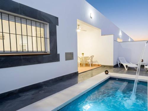 Casa con piscina y aire acondicionado lugar tranquilo