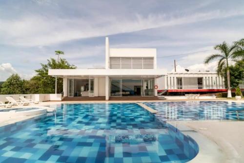 Increíble Villa hasta 60 personas