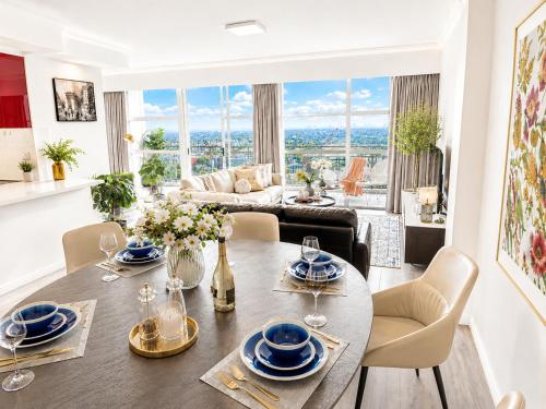 Lvl 32 Sub-Penthouse with Harbour Views - image 10