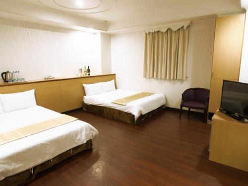 room detail thumbnail 2