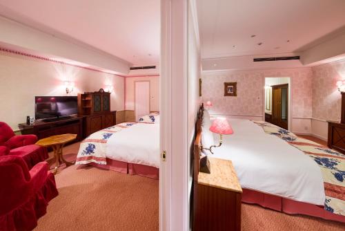 room detail thumbnail 1