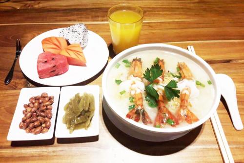 Food and beverages, YAZHOU FORYOU HOTEL in Koh Pich