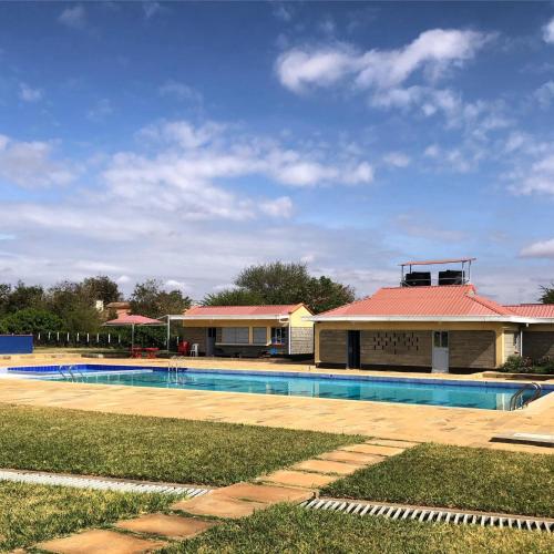 Tommy's Lounge Ikombe, Yatta in Matuu