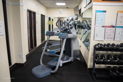 Comfort Suites Airport Tukwila Seattle - image 42