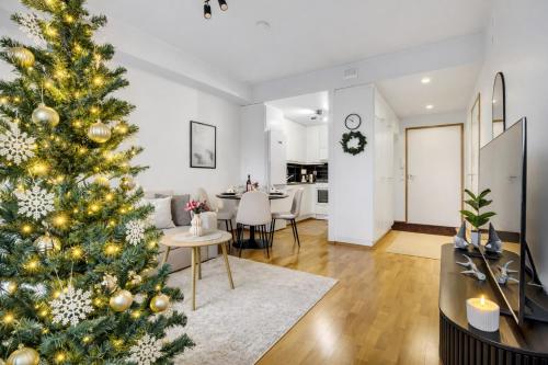 Adorable Arctic Apartments - Private Sauna & Free Parking 1