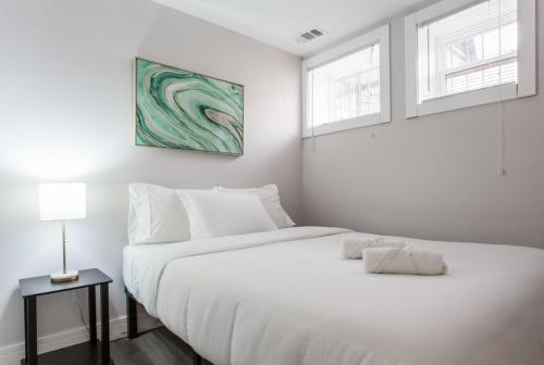 The Double Play, Wrigley Flats - Located Right next to Wrigley in Chicago, USA