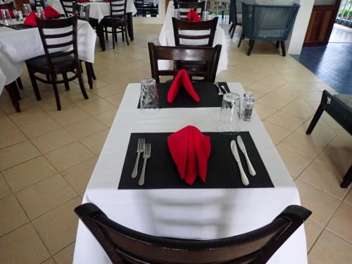 Restaurant, Coral Quays Resort in Aore Island