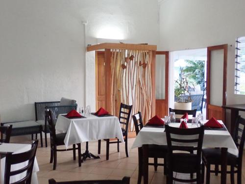 Restaurant, Coral Quays Resort in Aore Island